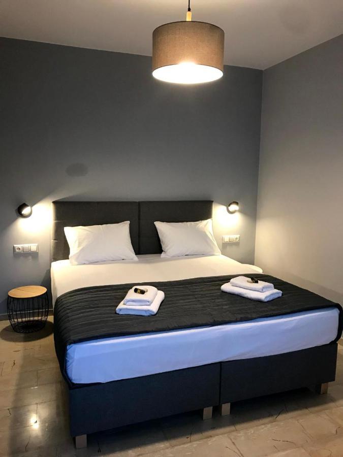 Tasoula's Beachside Apartment