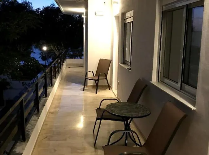 Tasoula\'S Beachside Rooms